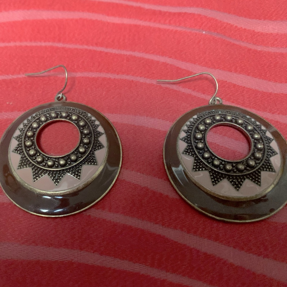 Unbranded earrings